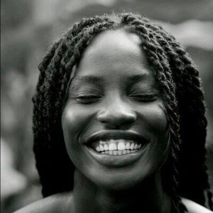 ➳ k i s s e s  &.  s m i l e s ➳